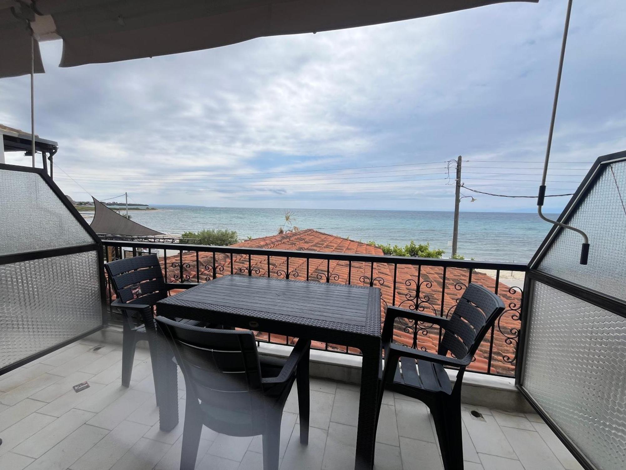 Appartamento Okkio Sea View Vergia Esterno foto